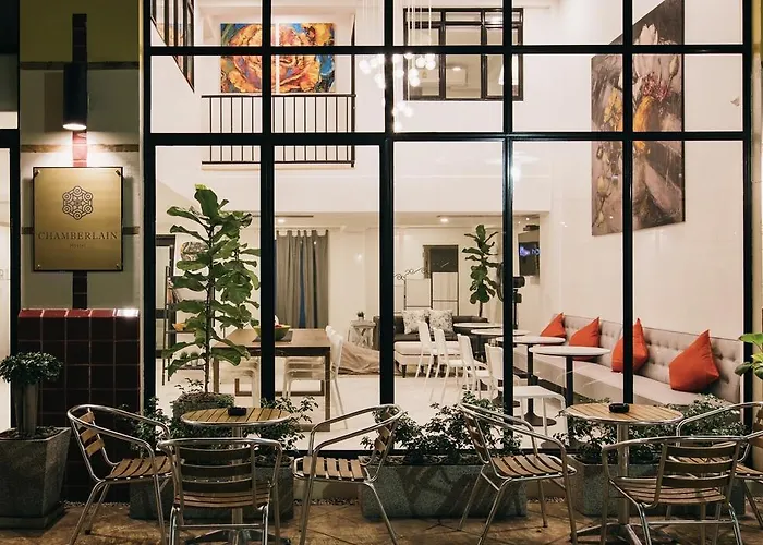 Chamberlain Bangkok Hostel